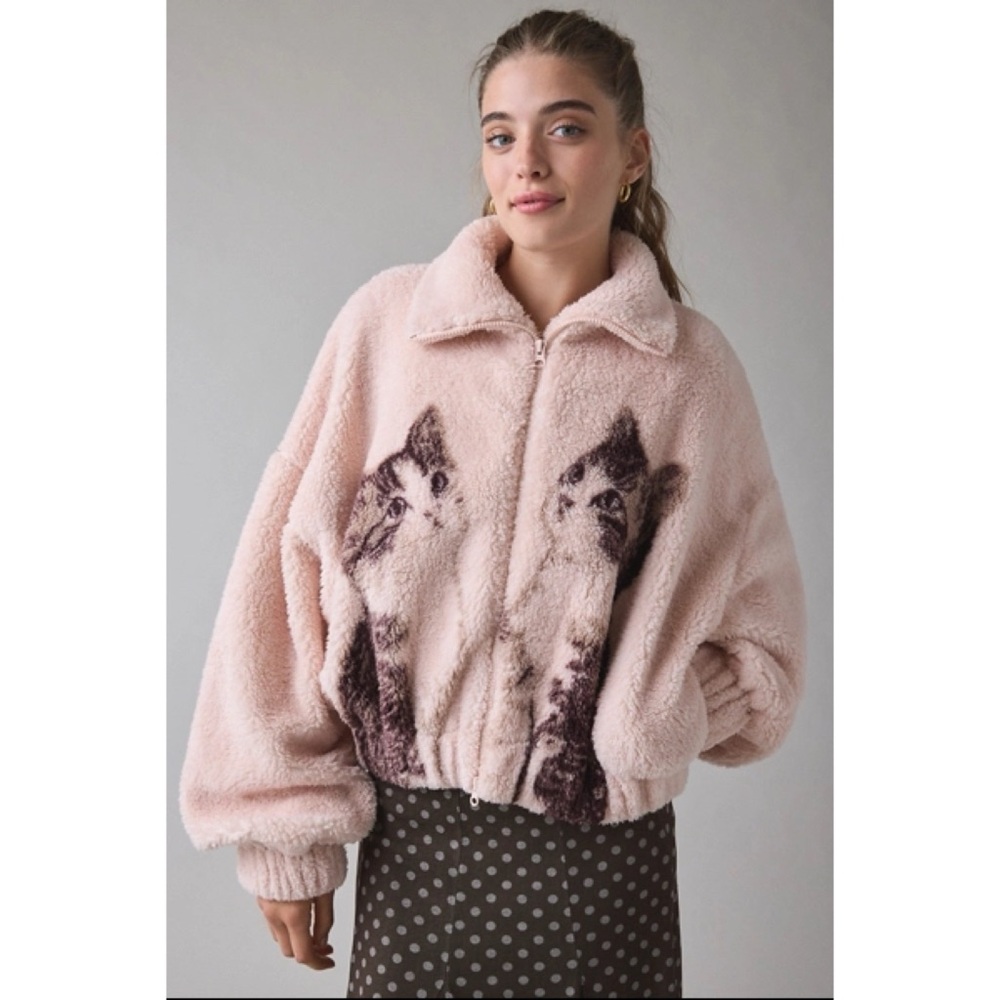 New Urban Outfitters Kimchi Blue Cat Printed Piled Fleece Zip-Up Jacket Pink XXS